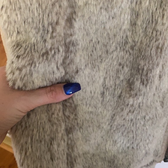 Reversible fur sweater vest - Picture 7 of 12